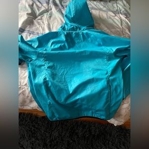 Everlast light weight rain jacket